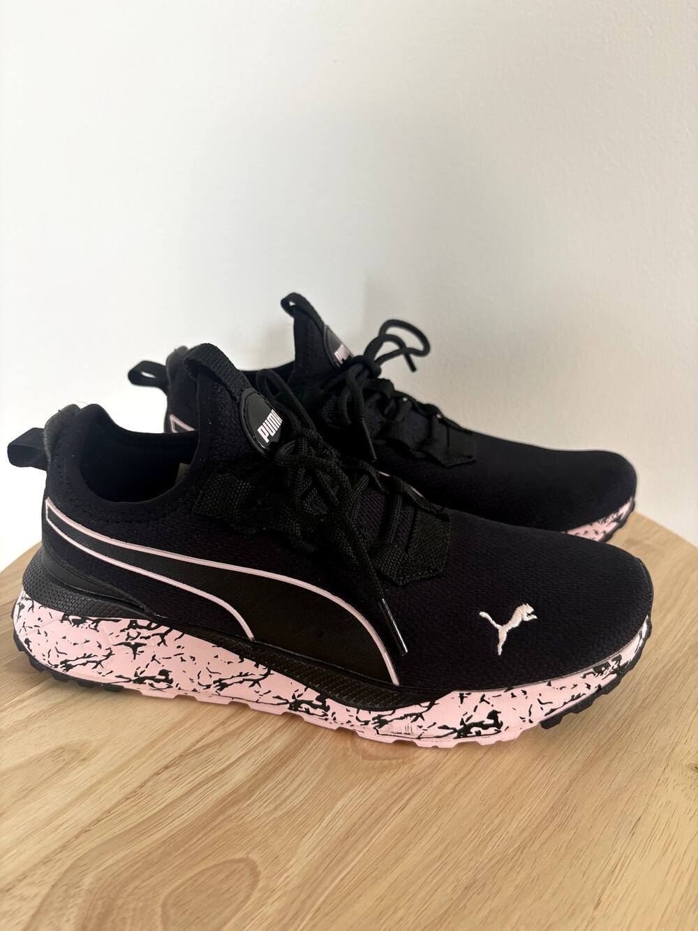 Puma Tetra Marble Black Chalk Pink Speckled Midsole Performance Sneakers Size 7